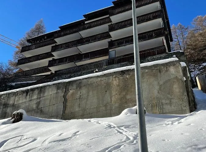In Mit Toller Aussicht Aufs Dorf Daire Zermatt